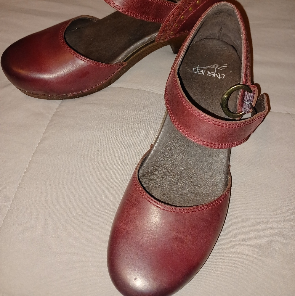 ***FINAL SALE*** Dansko Maroon Mary Jane's 10